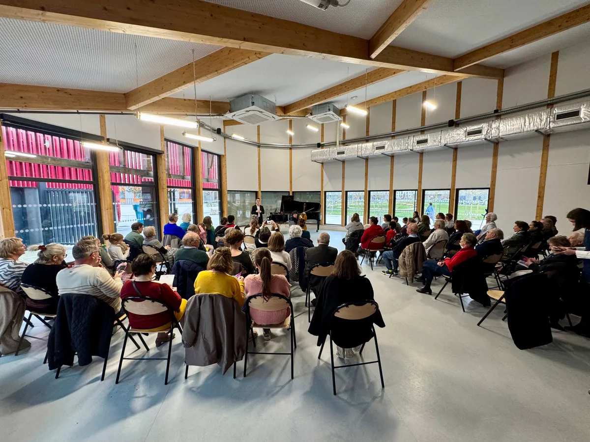 Concert au centre social et culturel de Verbeau avec le duo Ermitage